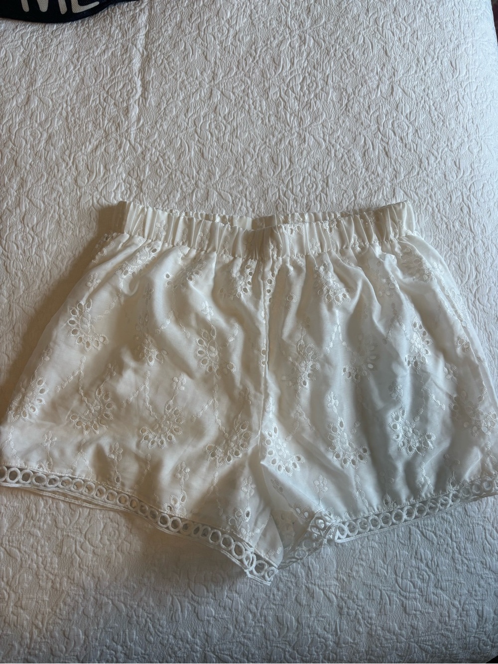 SHEIN White Eyelet Lace Elastic Waist Shorts
